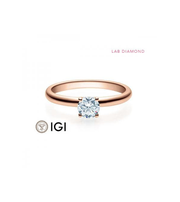 Gold engagement with lab grown diamond in Madrid | Staring