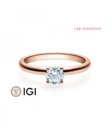 Gold engagement with lab grown diamond in Madrid | Staring