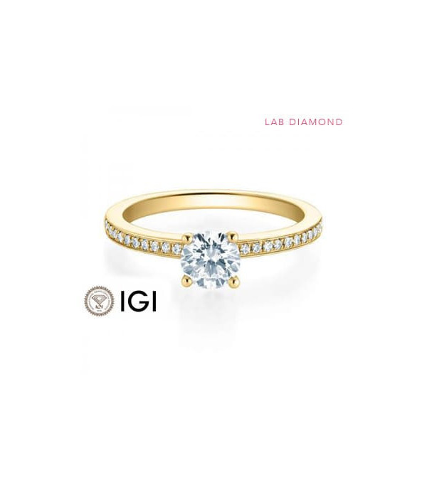 Exclusive engagement ring with lab grown diamond in Tenerife