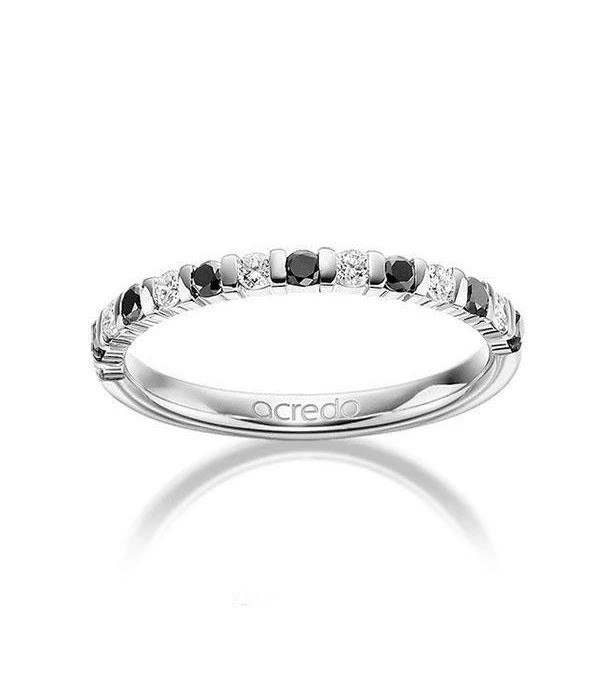 Anillo de oro o platino con diamantes negros | Staring