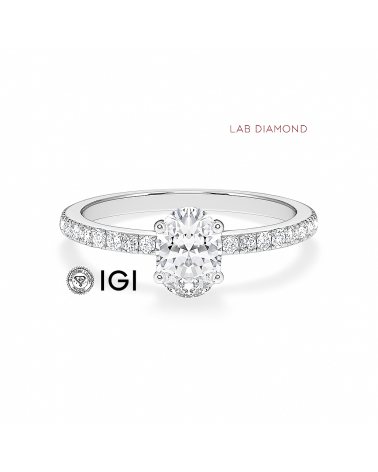 Lab-grown diamond pavé engagement rings