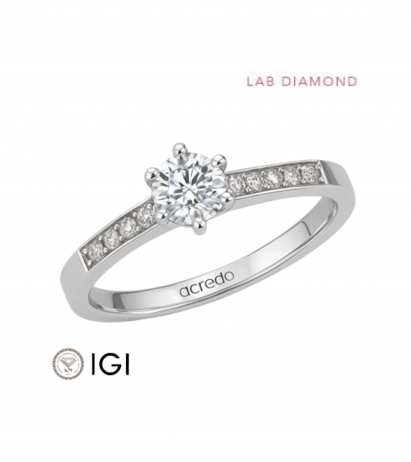 Anillo de compromiso entrelazado con diamantes artificiales | Staring