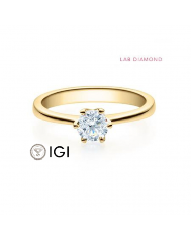 Gold engagement ring with synthetic diamond | Staring