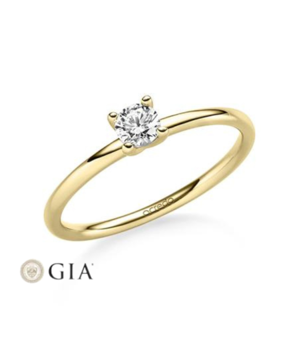 Yellow gold engagement rings in Ibiza | Staring