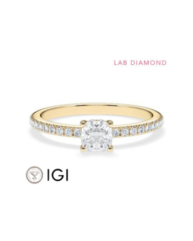 Anillos de compromiso pavé con diamantes sotenibles de laboratorio