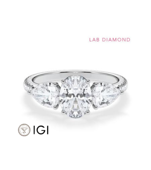 Gold or platinum engagement ring with various diamond cuts | Starting