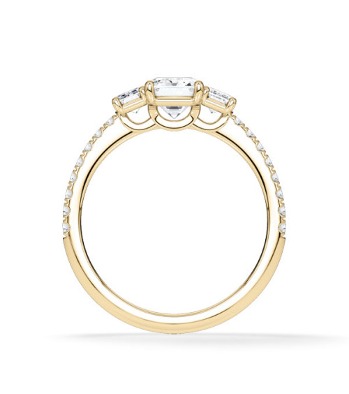 Anillo de compromiso de oro amarillo con forma radiant o esmeralda| Staring