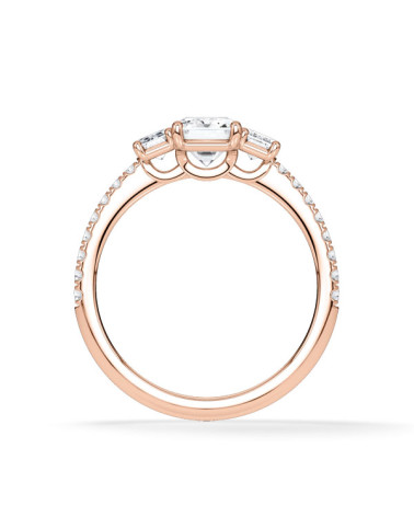 Anillo de compromiso de oro rosa en forma radiant y esmeralda | Staring