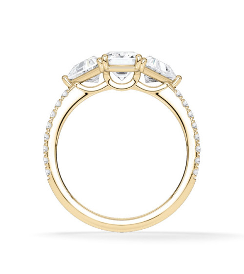 Anillo de compromiso de oro amarillo con corte esmeralda| Staring