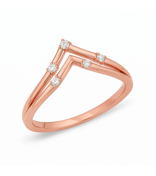 Gold ring in a tip shape with diamonds | Staring