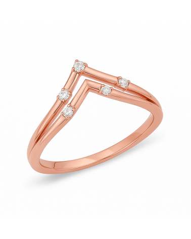 Gold ring in a tip shape with diamonds | Staring